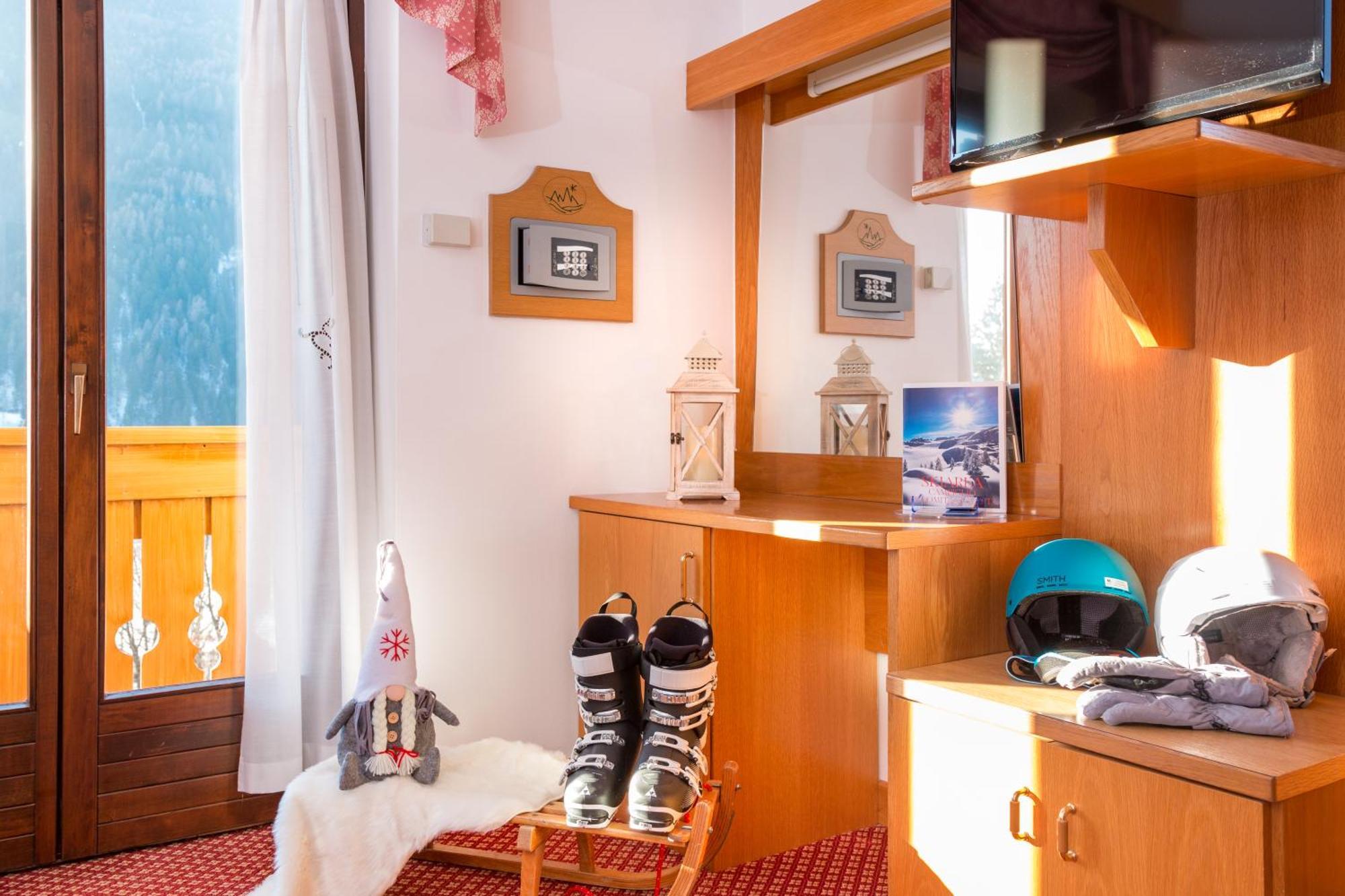 Hotel Bellavista Pinzolo Kamer foto