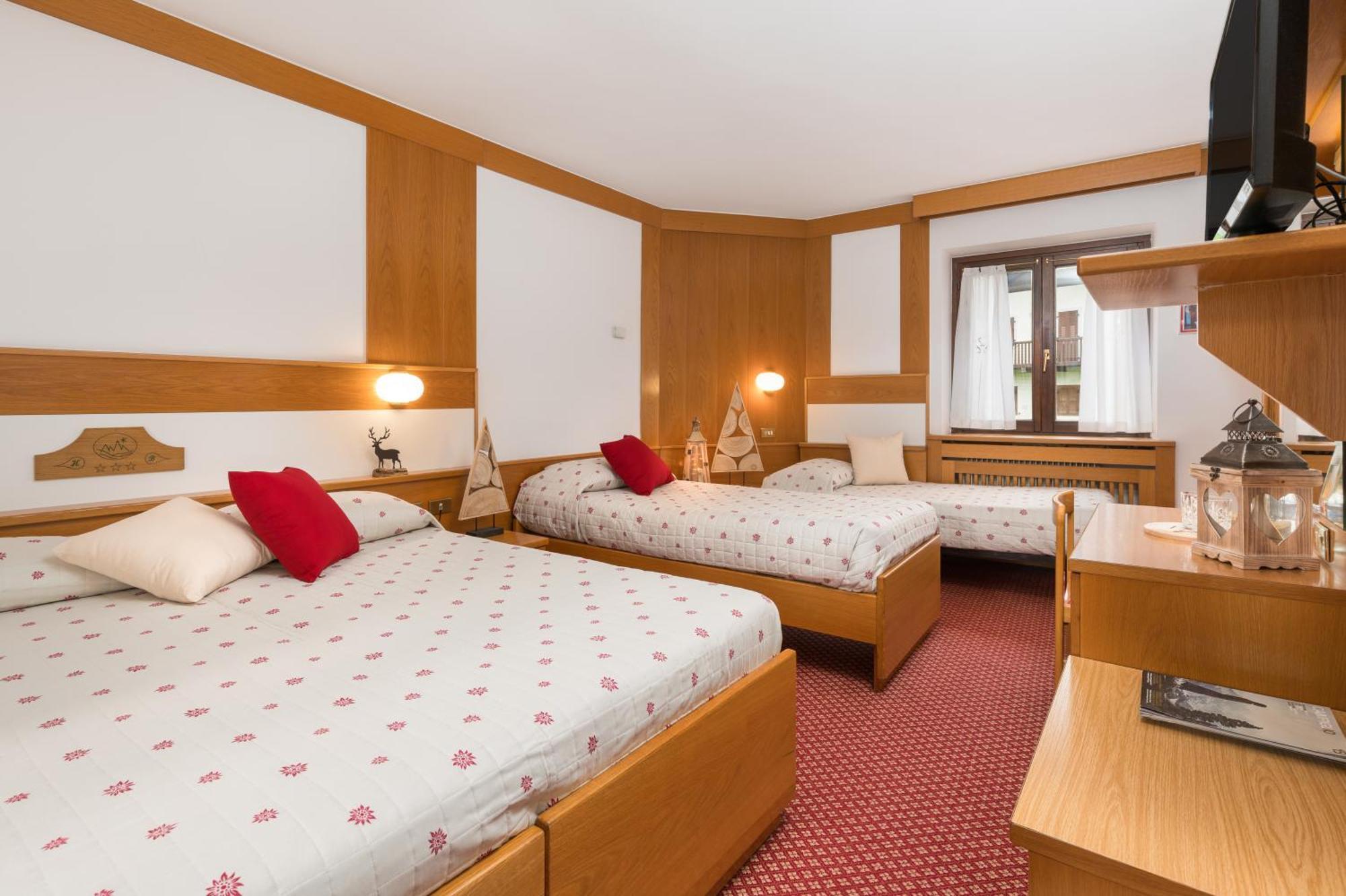 Hotel Bellavista Pinzolo Buitenkant foto