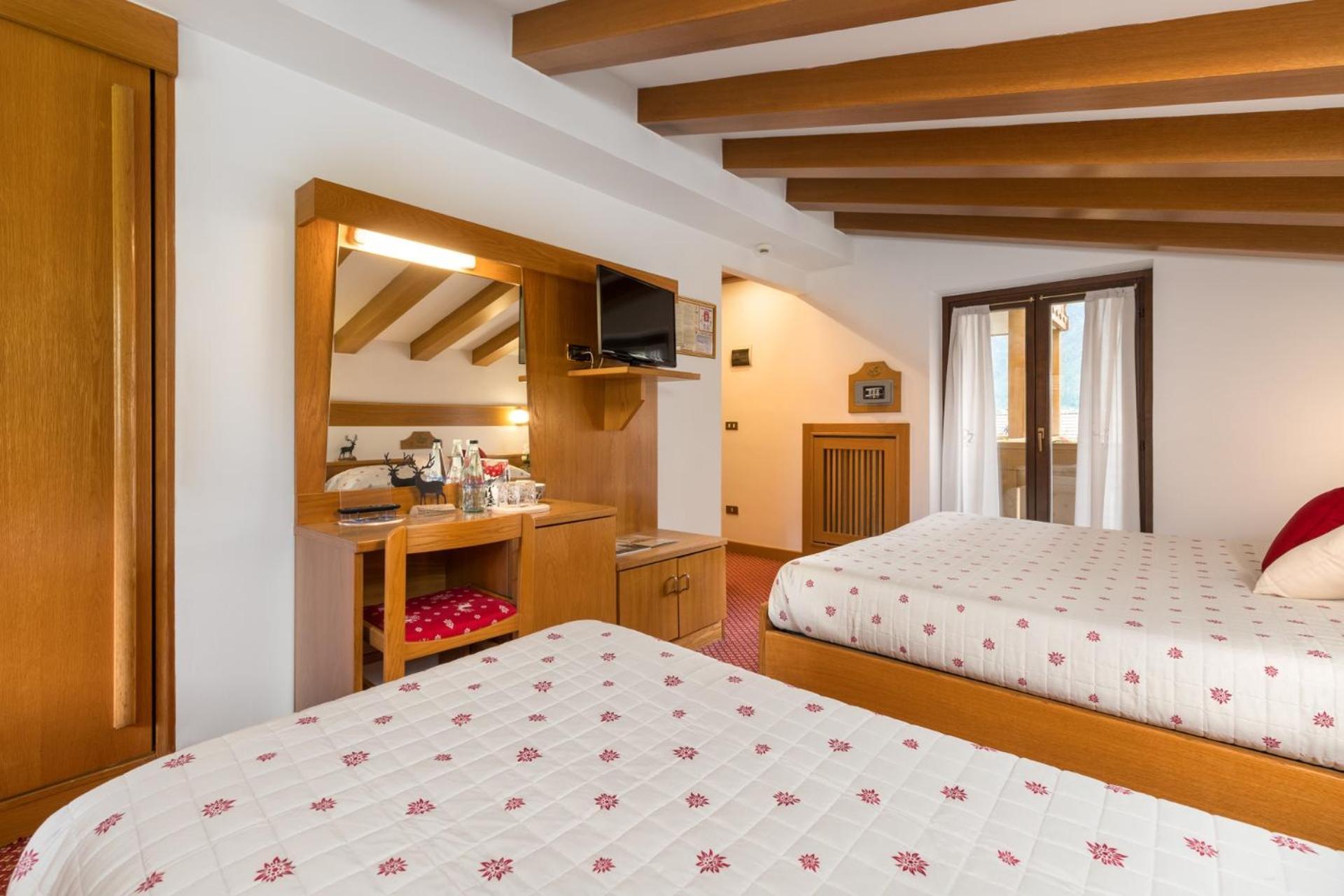 Hotel Bellavista Pinzolo Buitenkant foto